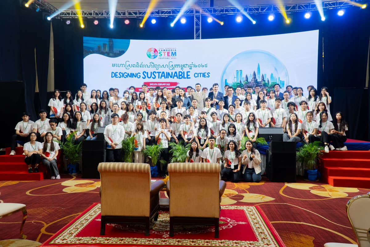 CamSTEMFAST 2025 with each other team and CEO